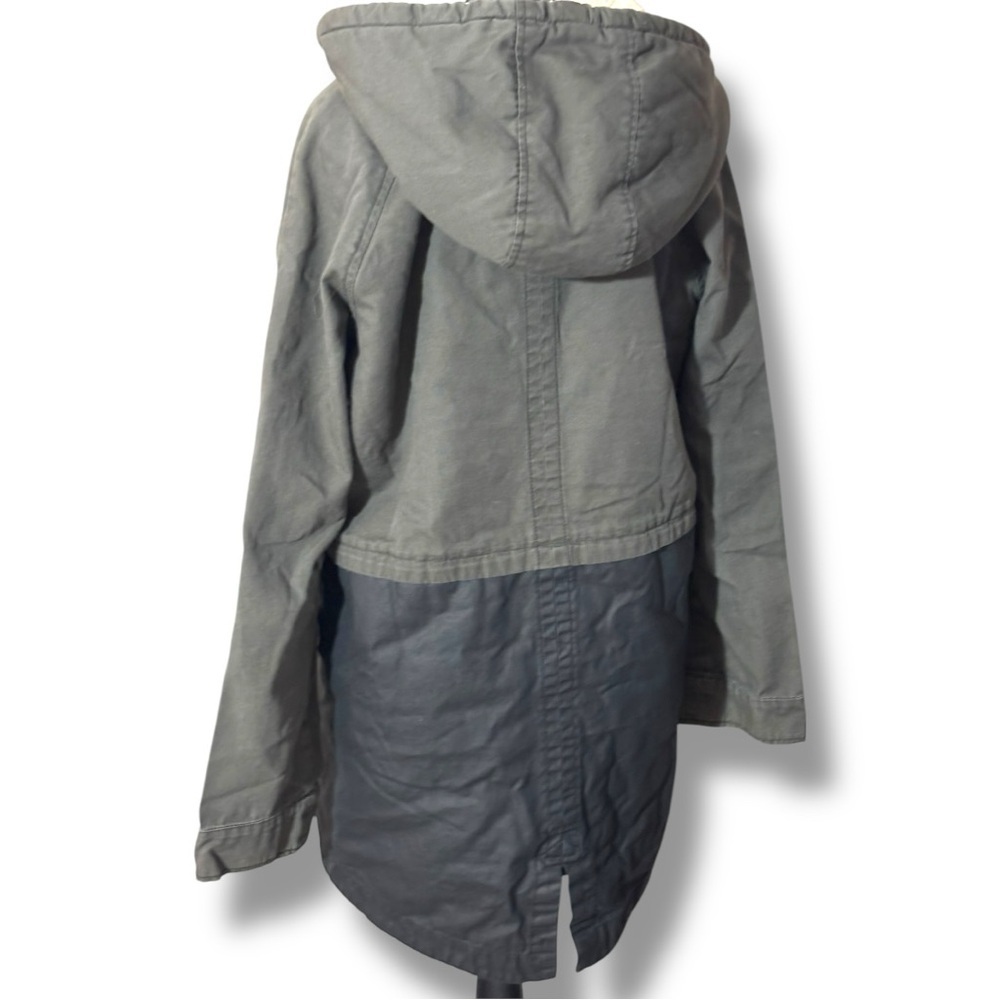 Sun & Shadow Hooded 2 Tone Faux Fur Lined Zip Up Canvas Army Fatigue Jacket - Picture 6 of 16